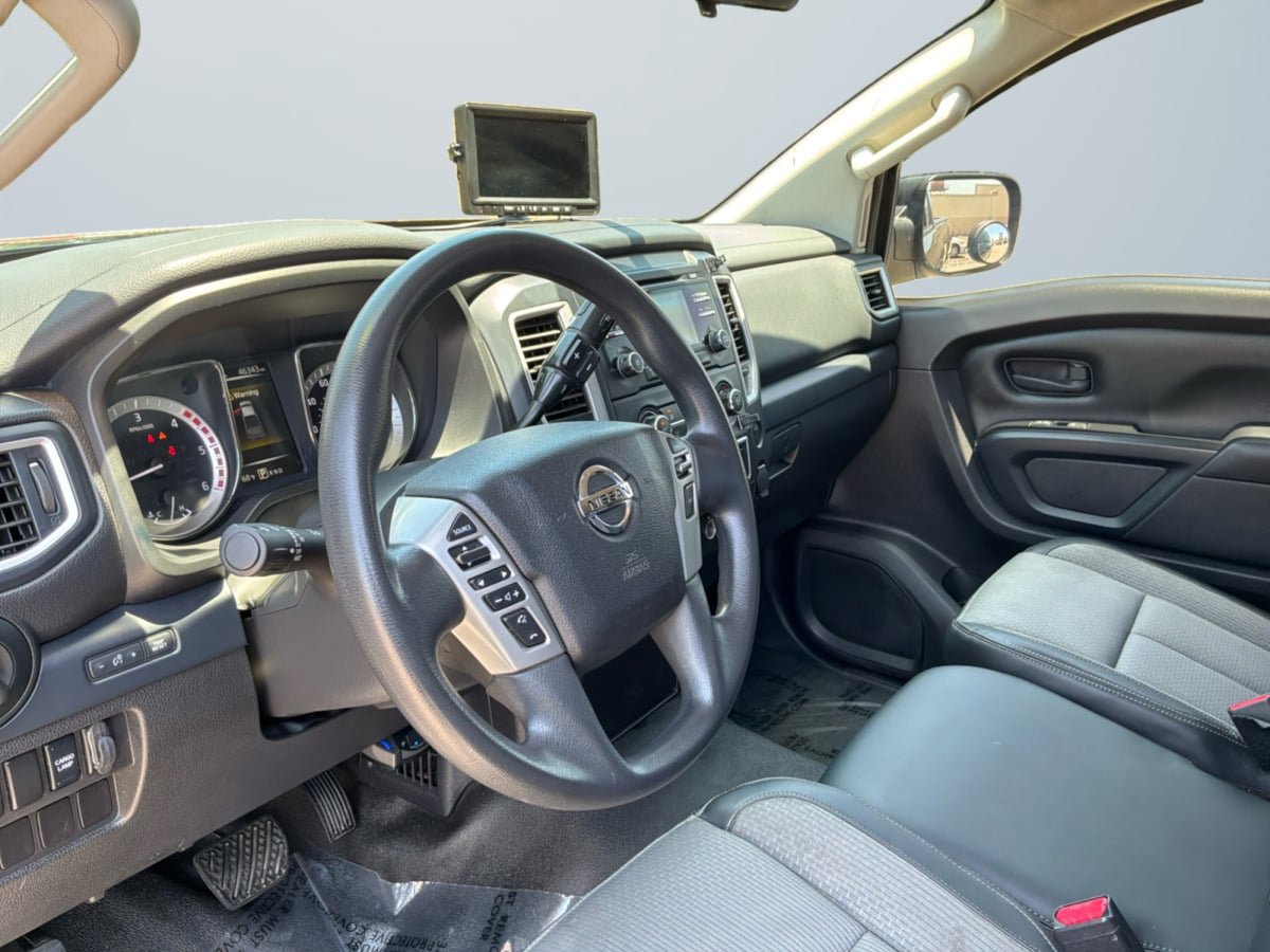 Used 2017 Nissan Titan S RWD image 10