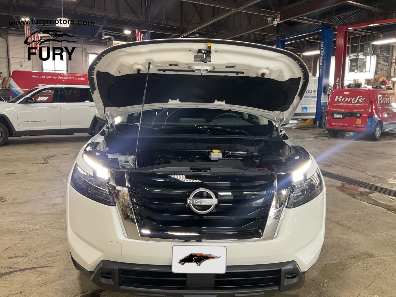 Used 2024 Nissan Pathfinder SV AWD/4WD image 33