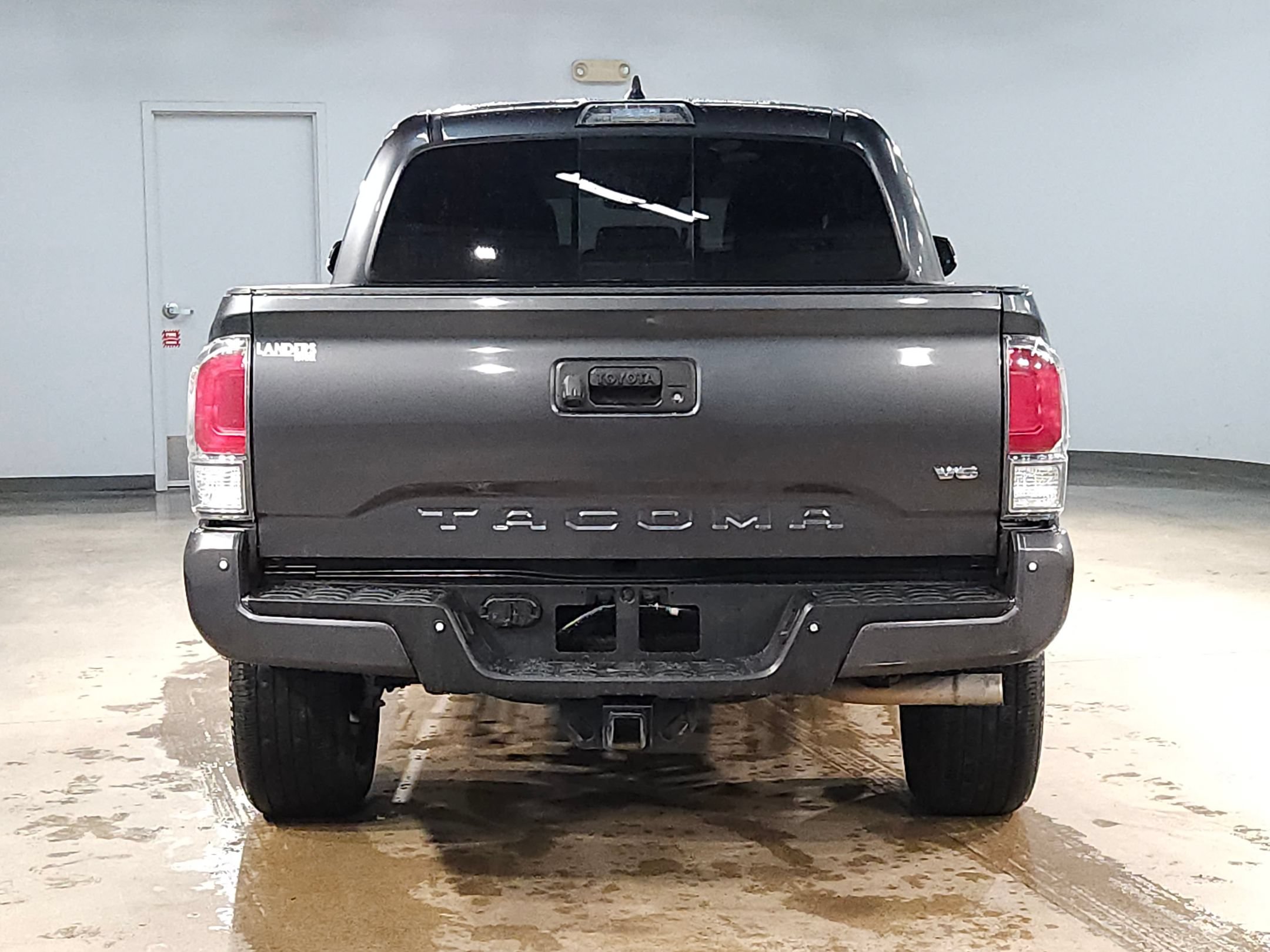 Used 2020 Toyota Tacoma TRD Sport w/ Technology Package AWD/4WD image 6