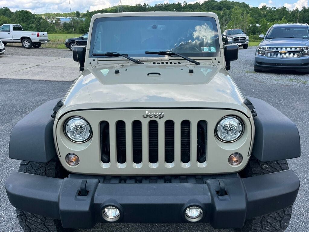 Used 2017 Jeep Wrangler Unlimited Rubicon AWD/4WD image 9