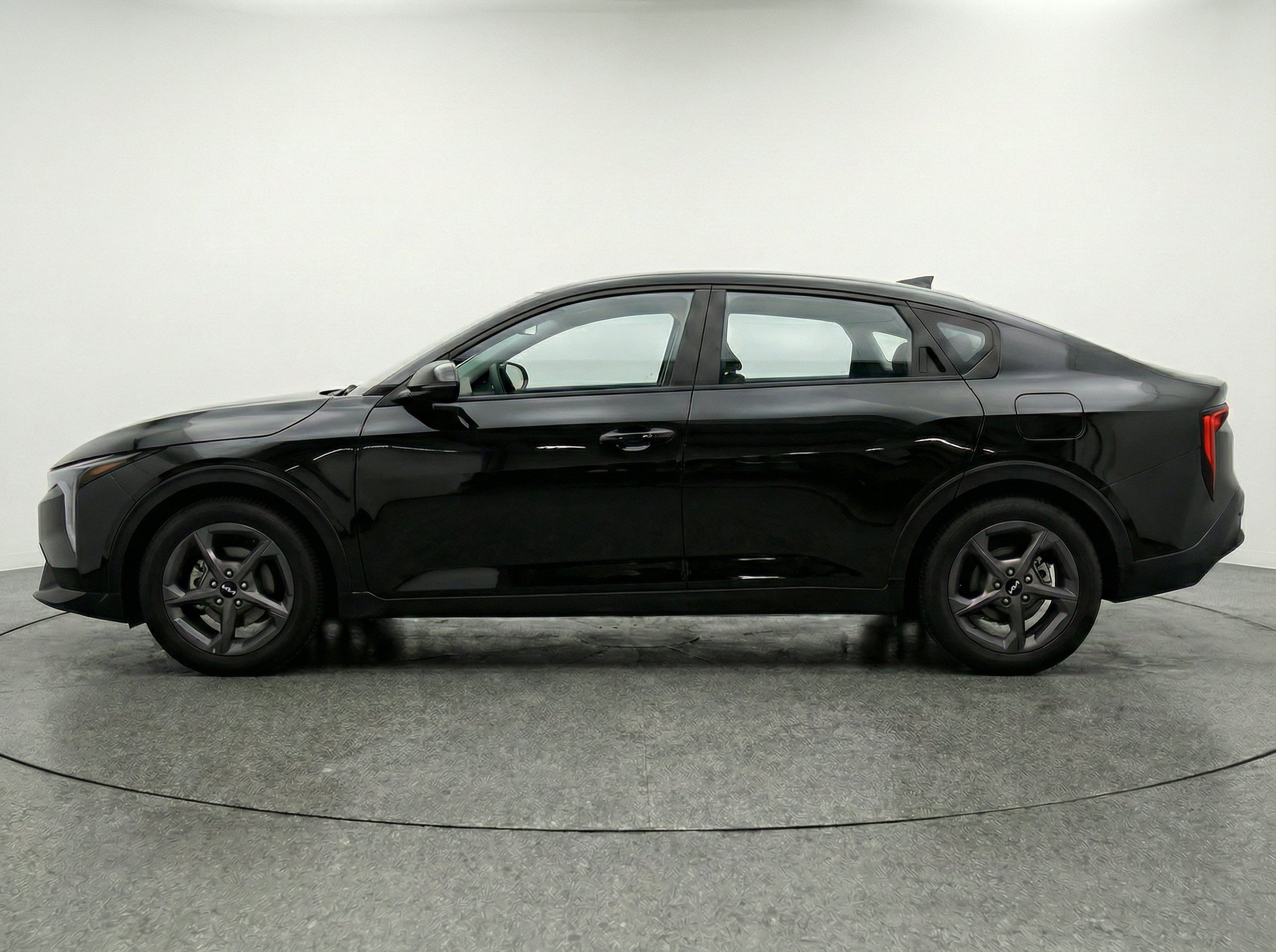Used 2025 Kia K4 FWD image 5