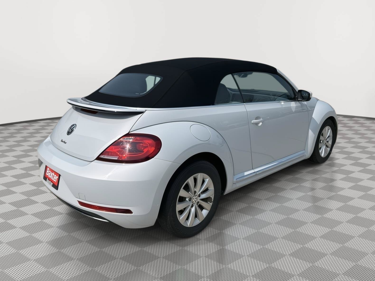 Used 2019 Volkswagen Beetle 2.0T S FWD image 8