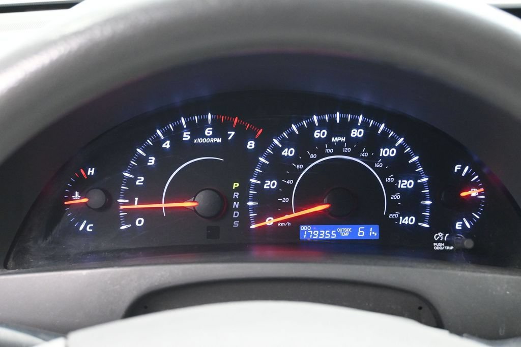Used 2010 Toyota Camry LE FWD image 11