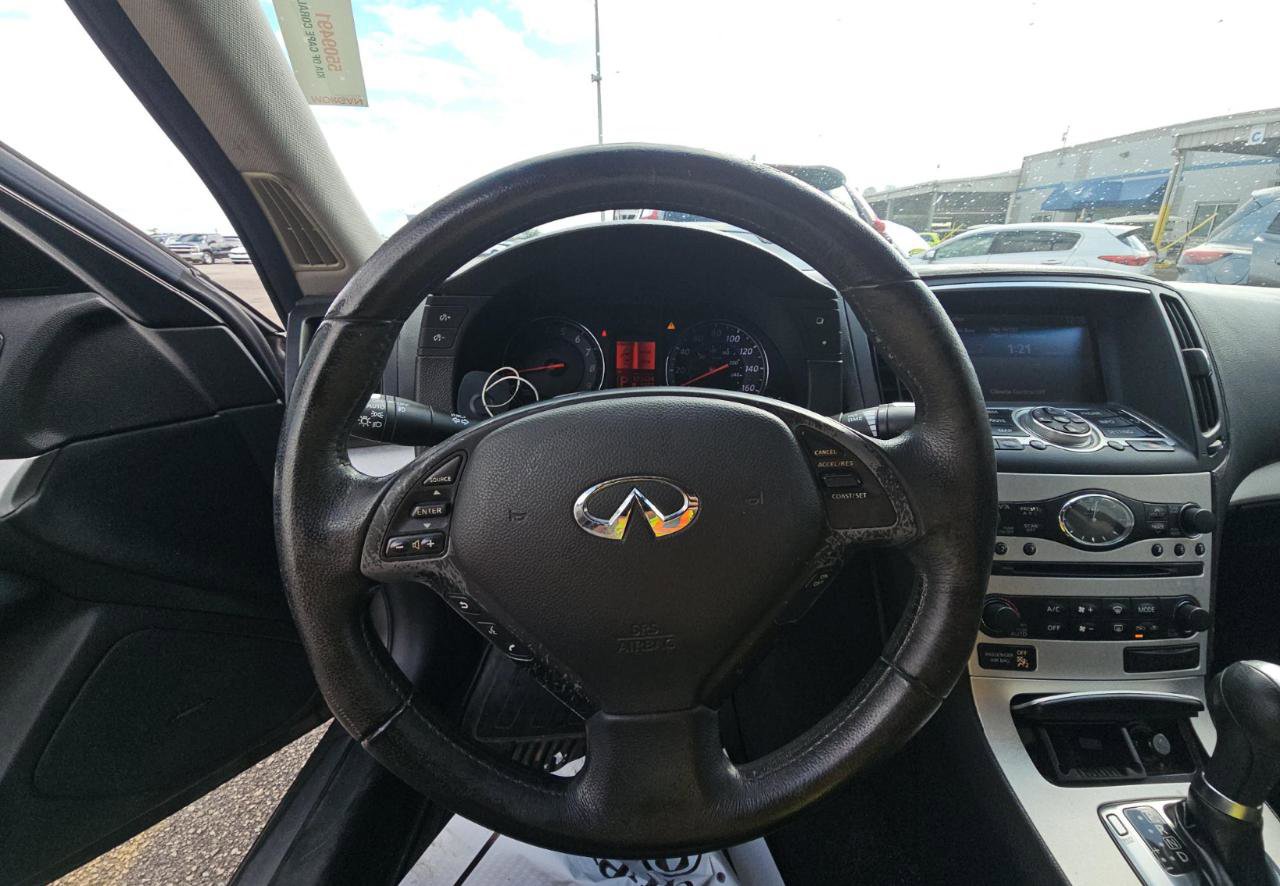 Used 2009 INFINITI G37 Journey w/ Premium Pkg image 13