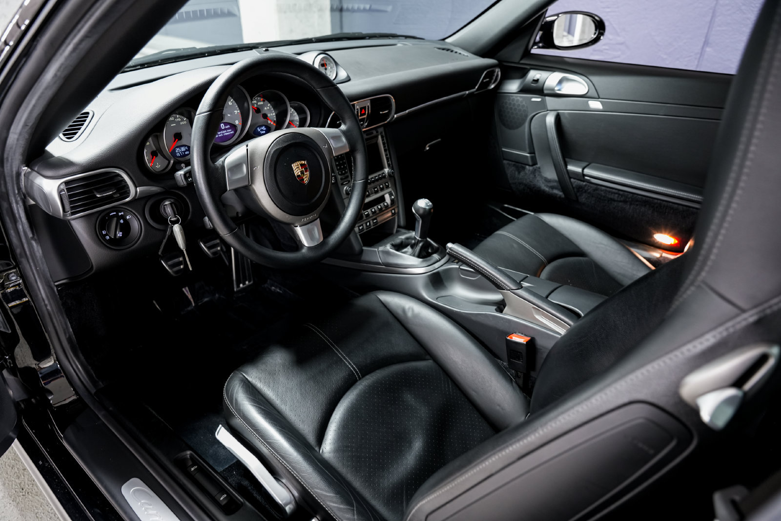 Used 2006 Porsche 911 Carrera S RWD image 9