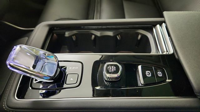 New 2026 Volvo XC90 T8 Ultra w/ Lounge Package AWD/4WD image 17