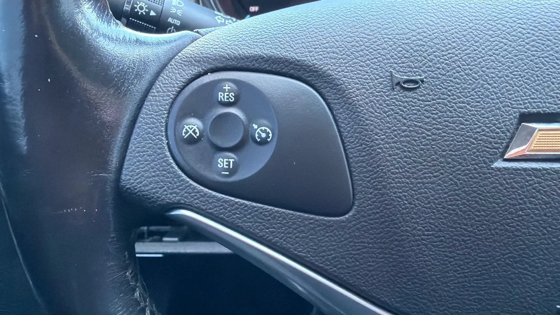 Used 2019 Chevrolet Impala LT FWD image 12