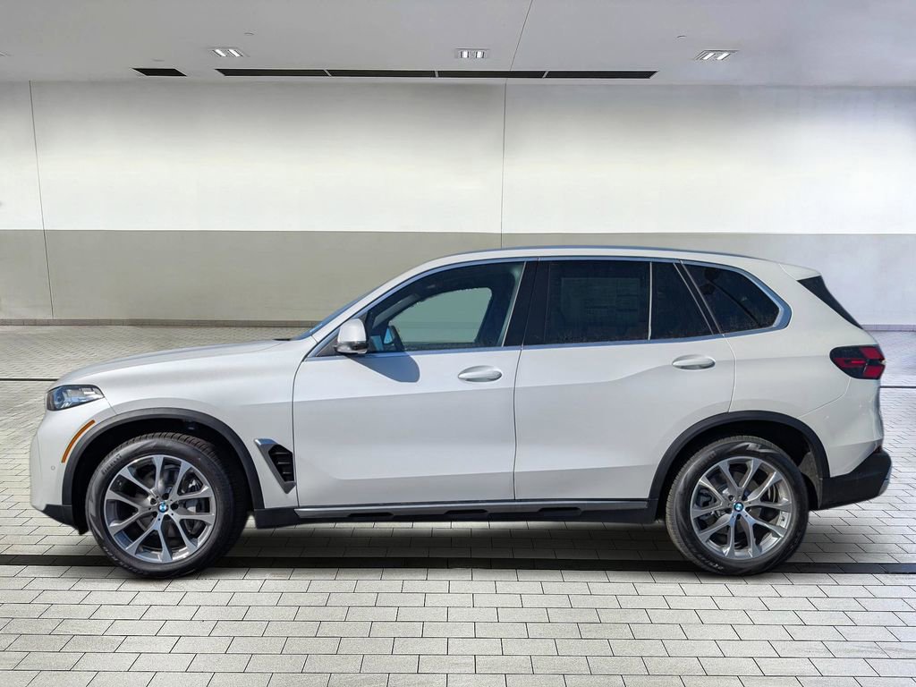 New 2026 BMW X5 xDrive40i image 2