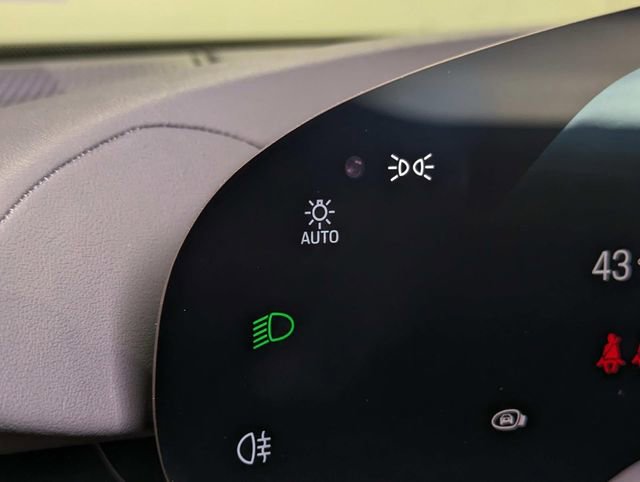 Certified 2023 Porsche Taycan 4S image 39