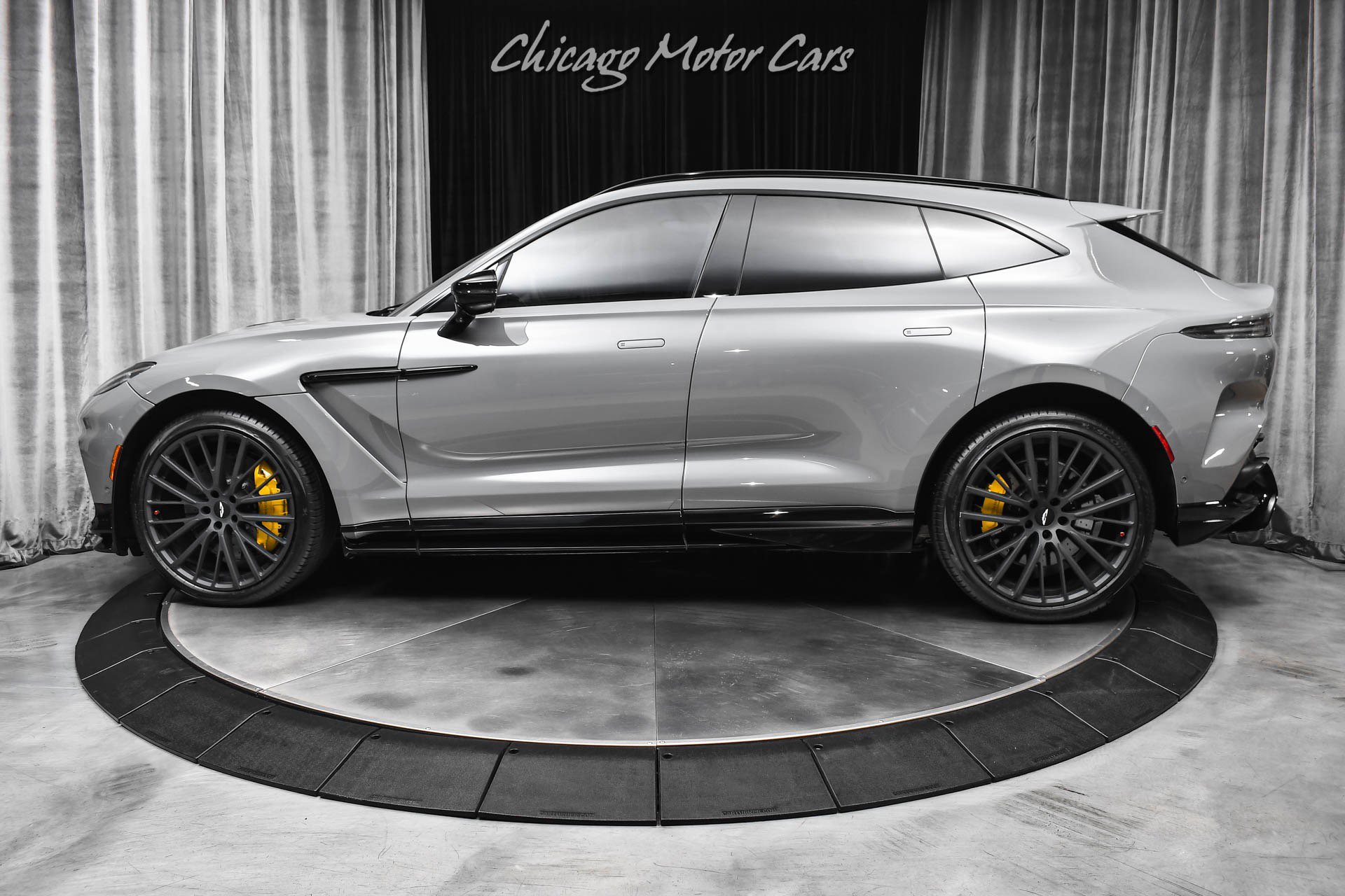 Used 2025 Aston Martin DBX 707 AWD/4WD image 37