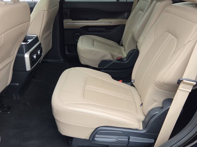 Used 2024 Ford Expedition Limited AWD/4WD image 13