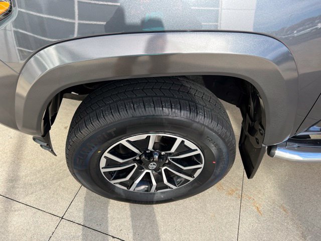 Used 2023 Toyota Tacoma TRD Sport w/ Technology Package AWD/4WD image 13