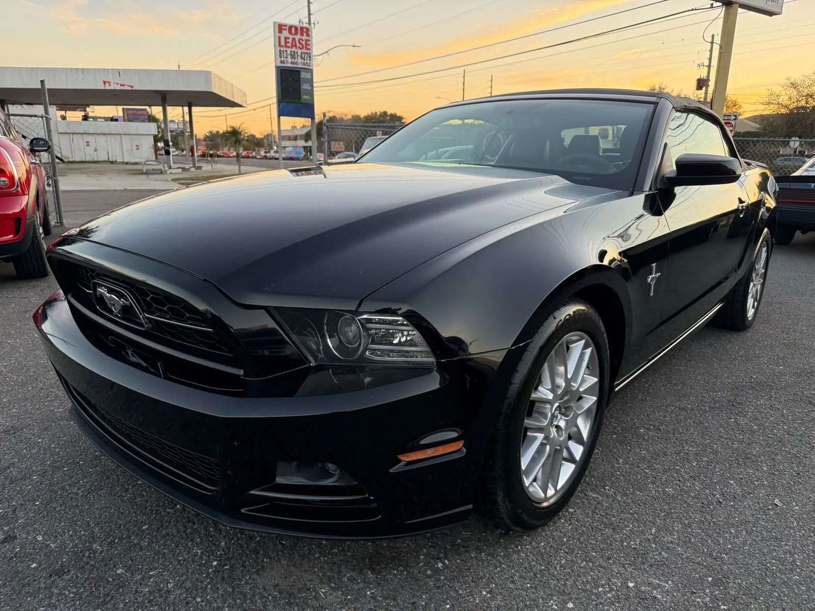 Used 2013 Ford Mustang Premium w/ Electronics Pkg image 11