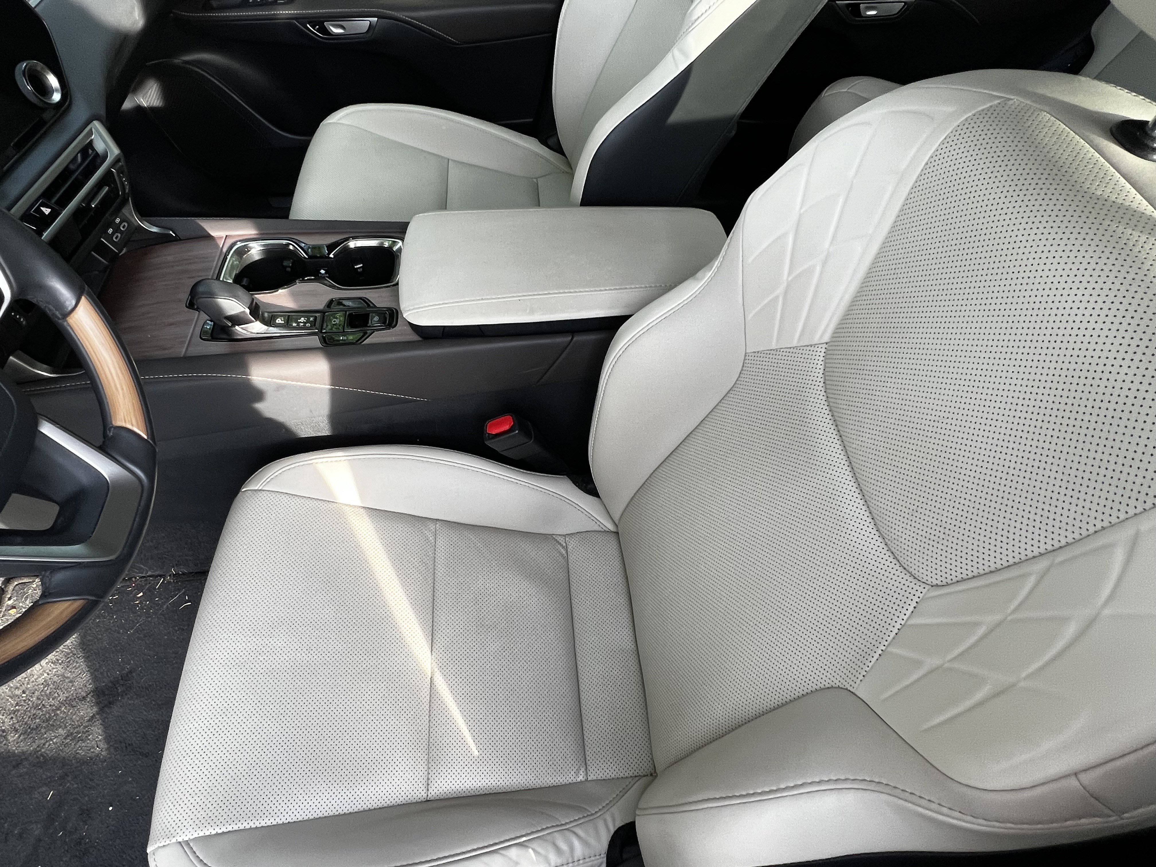 Used 2024 Lexus RX 350 Premium w/ Cold Area Package FWD image 16