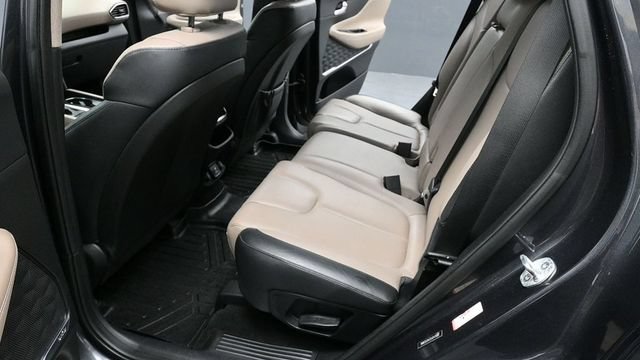 Used 2020 Hyundai Santa Fe Limited AWD/4WD image 16