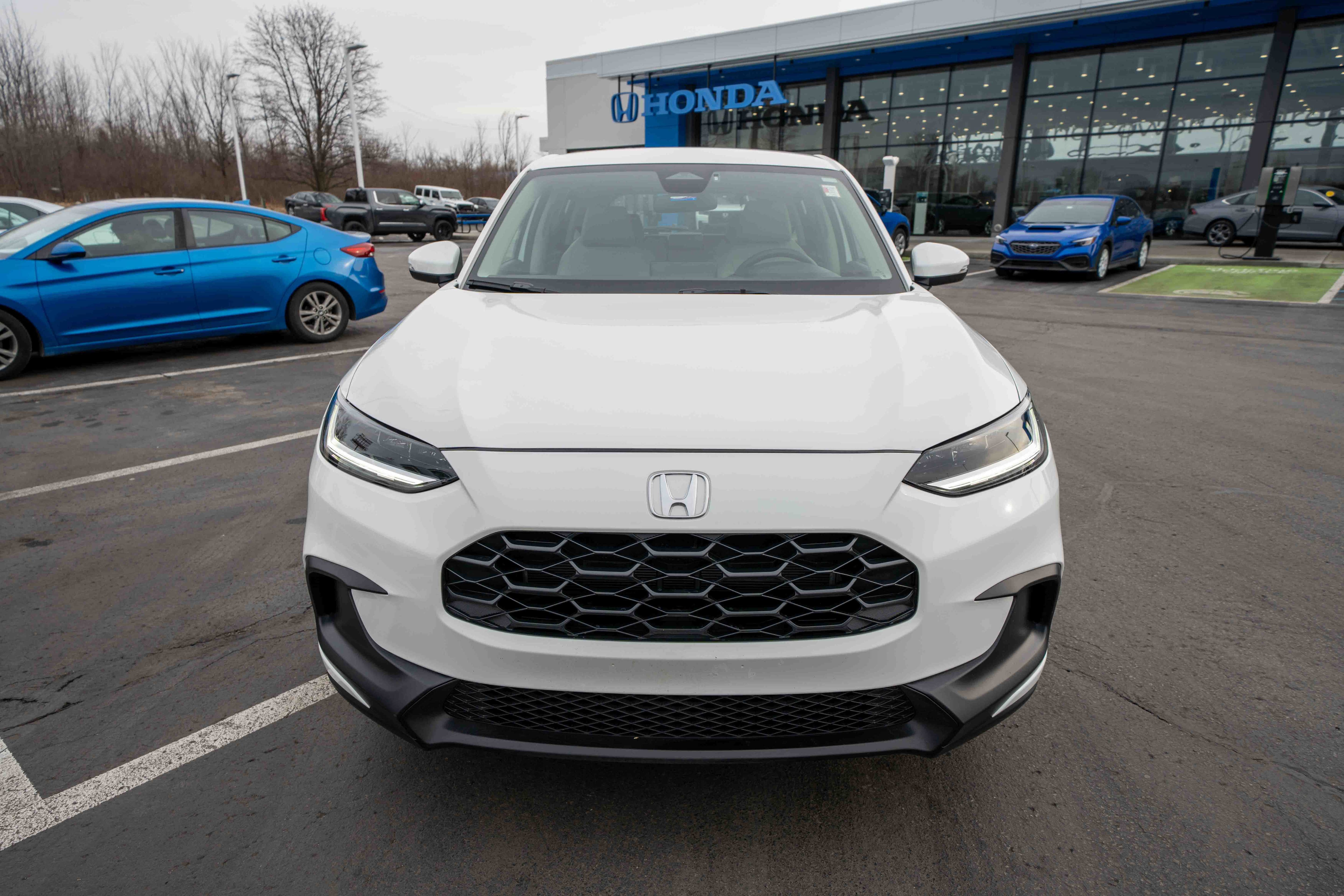 Used 2025 Honda HR-V LX image 2