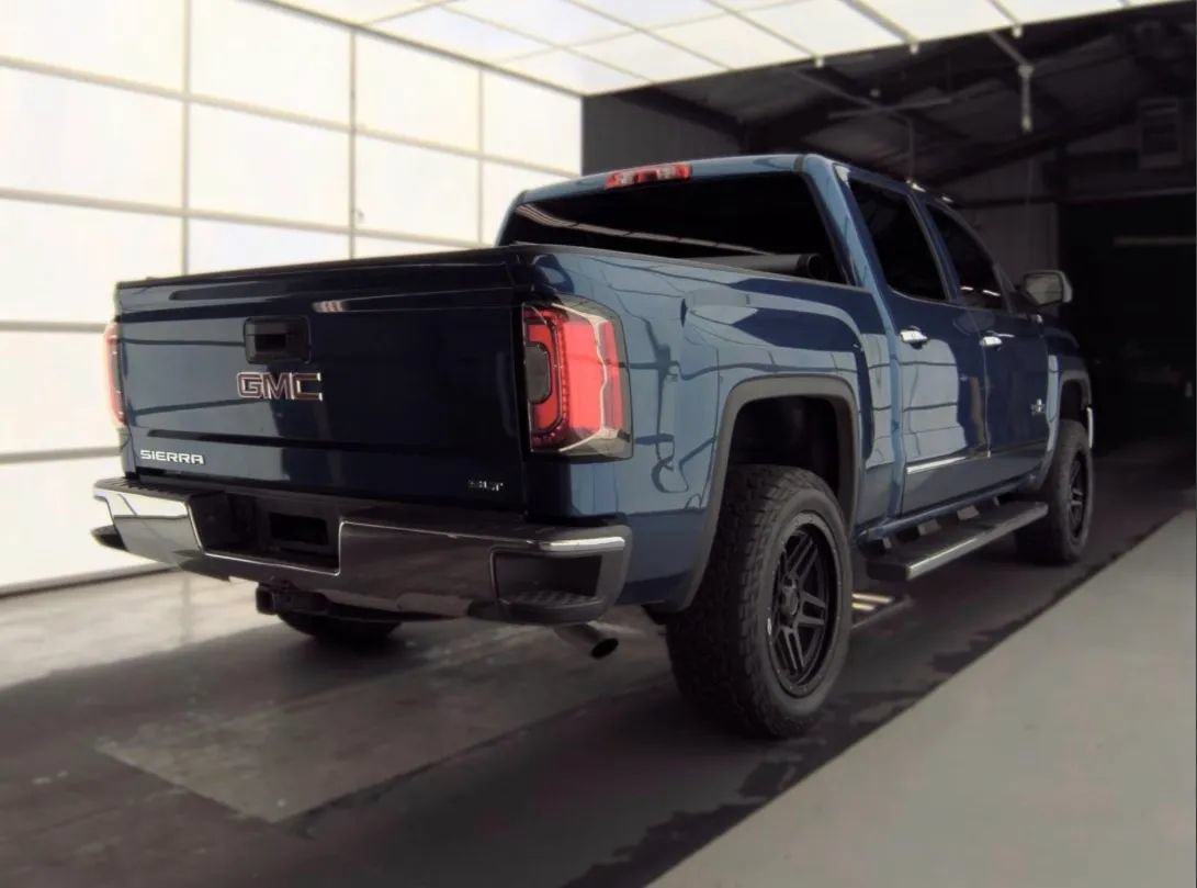 Used 2018 GMC Sierra 1500 SLT w/ Texas SLT Premium Package AWD/4WD image 4