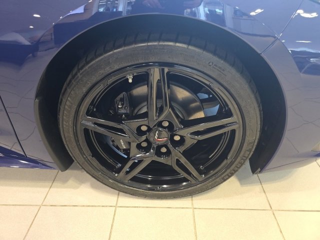 Used 2025 Chevrolet Corvette Stingray Coupe w/ 1LT image 5