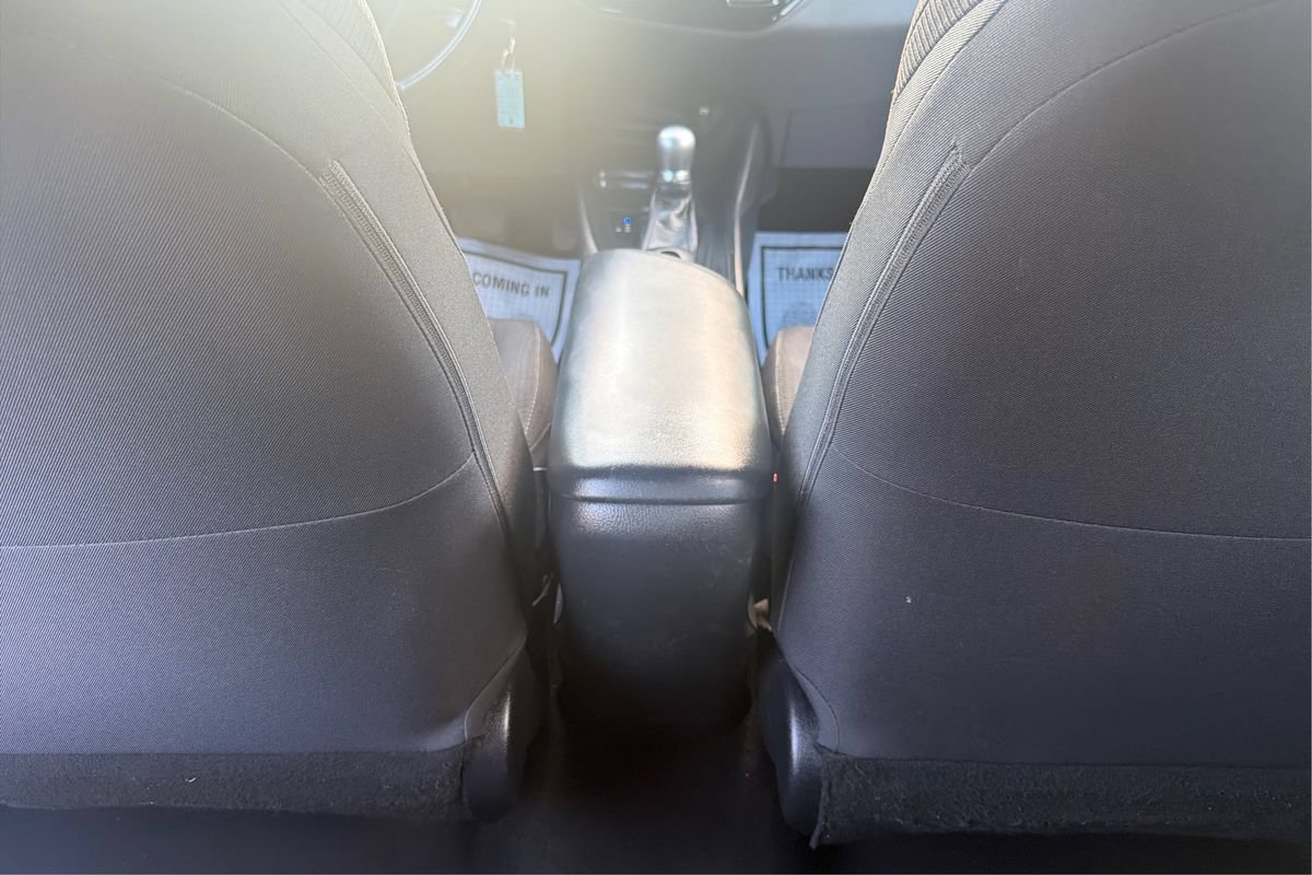 Used 2018 Toyota C-HR XLE FWD image 19