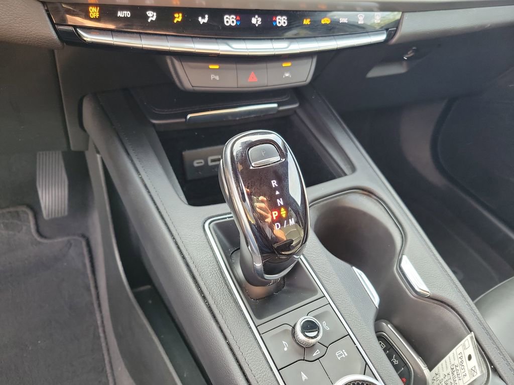 Used 2024 Cadillac XT4 Premium Luxury AWD/4WD image 26