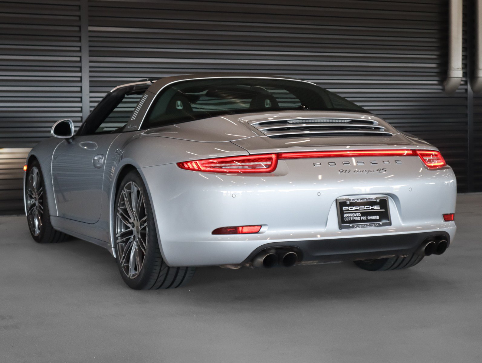 Used 2015 Porsche 911 Targa 4S AWD/4WD image 3