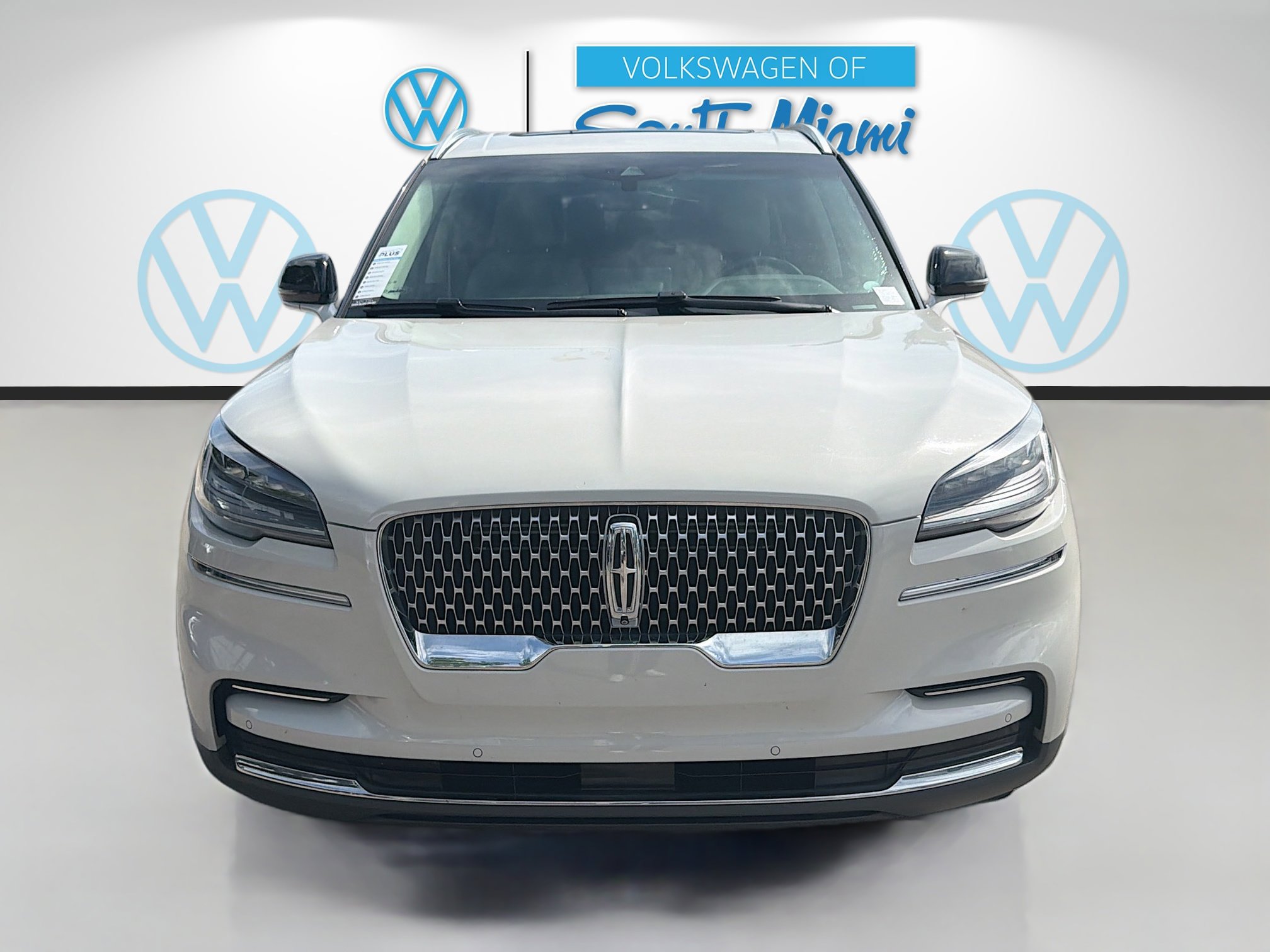 Used 2022 Lincoln Aviator Reserve image 2