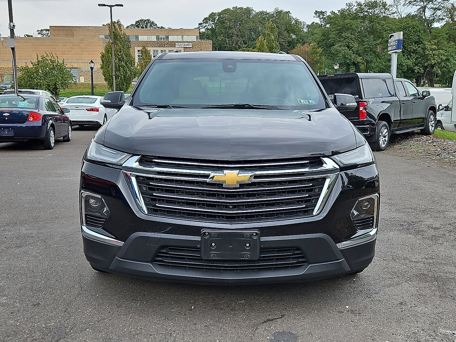 Certified 2023 Chevrolet Traverse LT w/ Rear Camera Mirror Package image 2