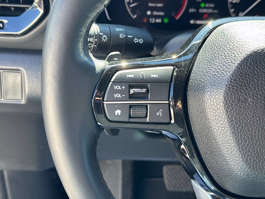 Used 2023 Honda Pilot Touring image 16