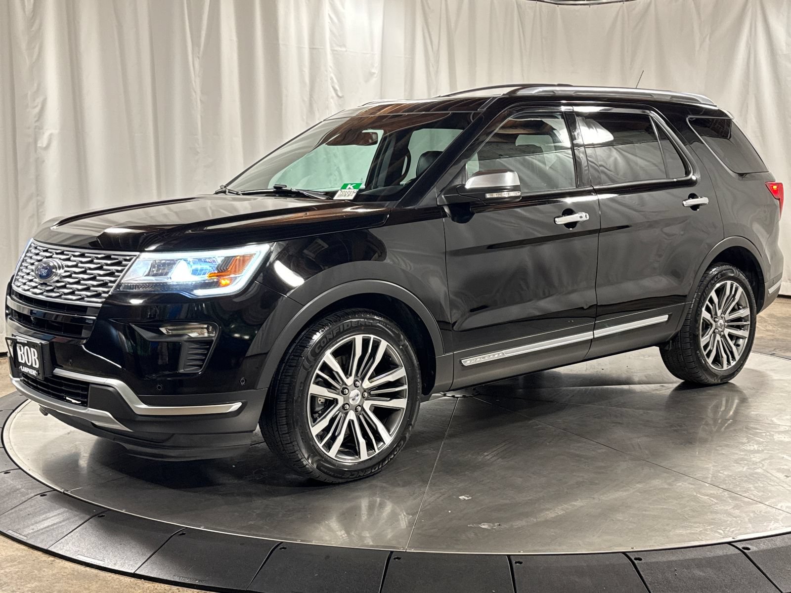 Used 2018 Ford Explorer Platinum AWD/4WD image 1