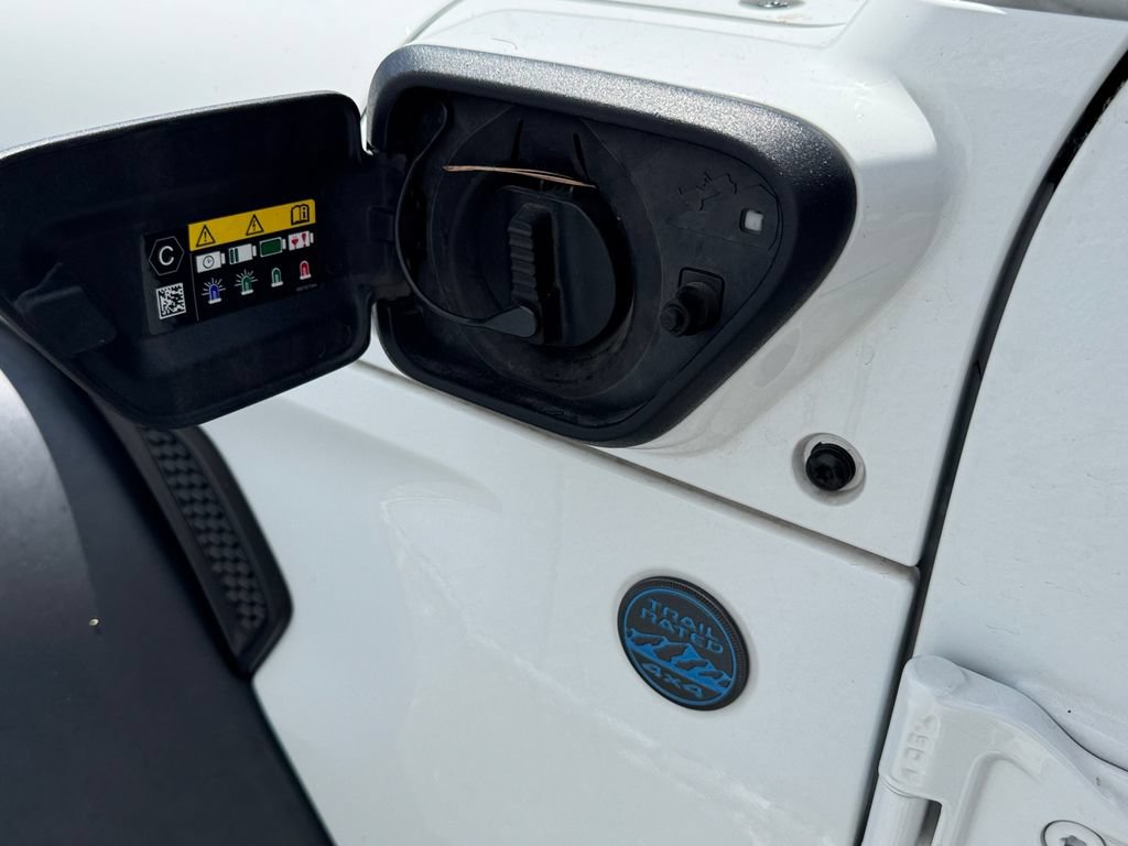 Used 2023 Jeep Wrangler Unlimited AWD/4WD image 24