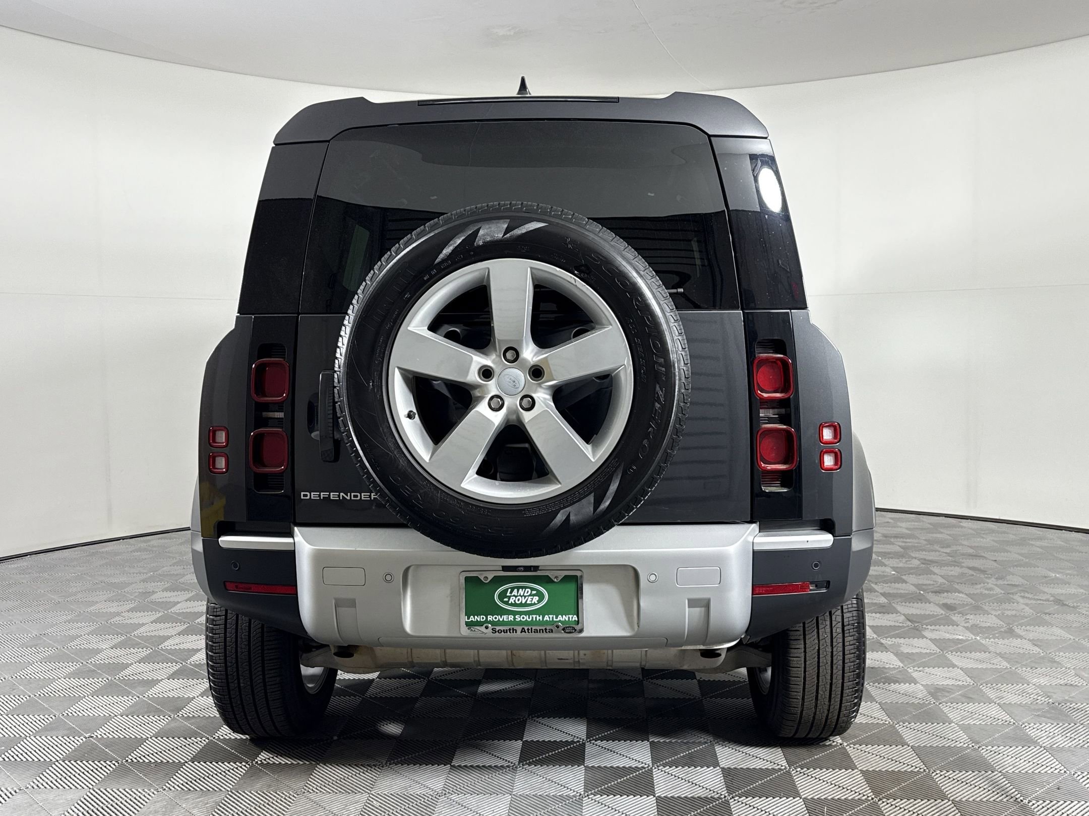 Certified 2024 Land Rover Defender 110 S AWD/4WD image 10