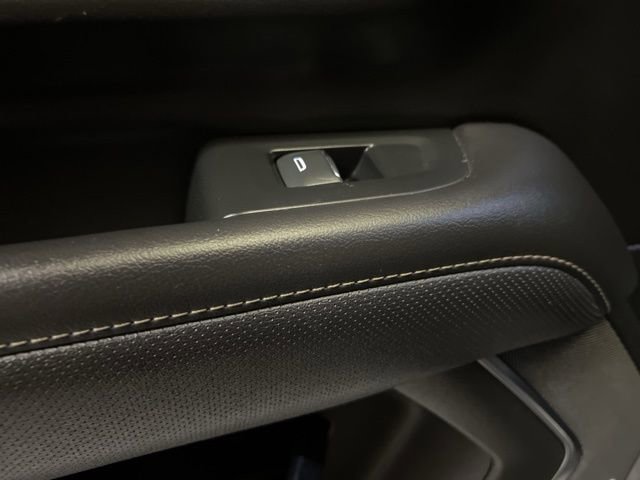 Used 2022 Chevrolet Suburban Premier AWD/4WD image 53