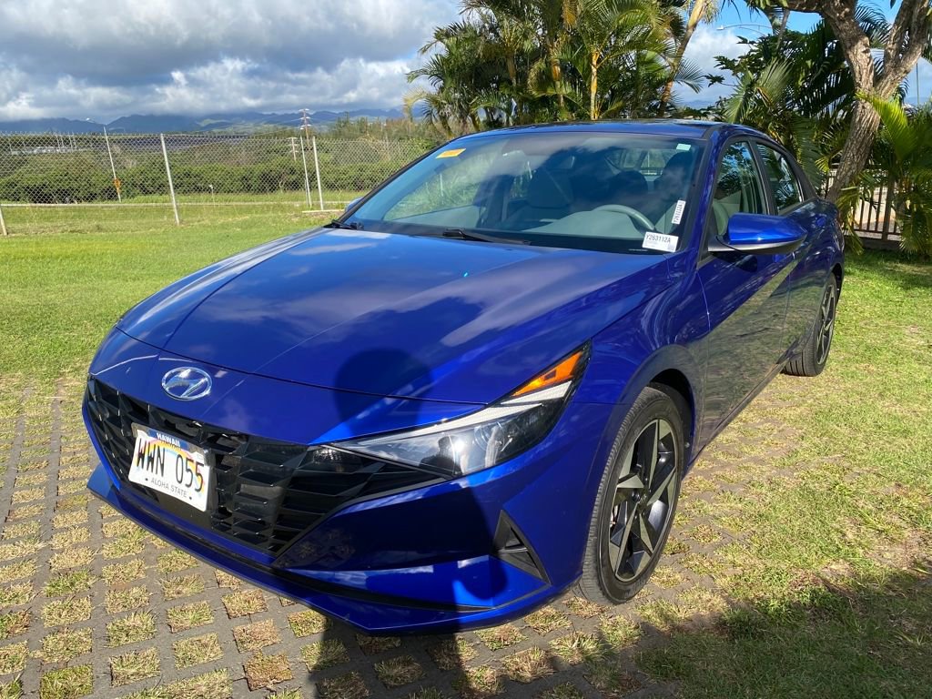 Certified 2023 Hyundai Elantra SEL w/ Convenience Package FWD image 3