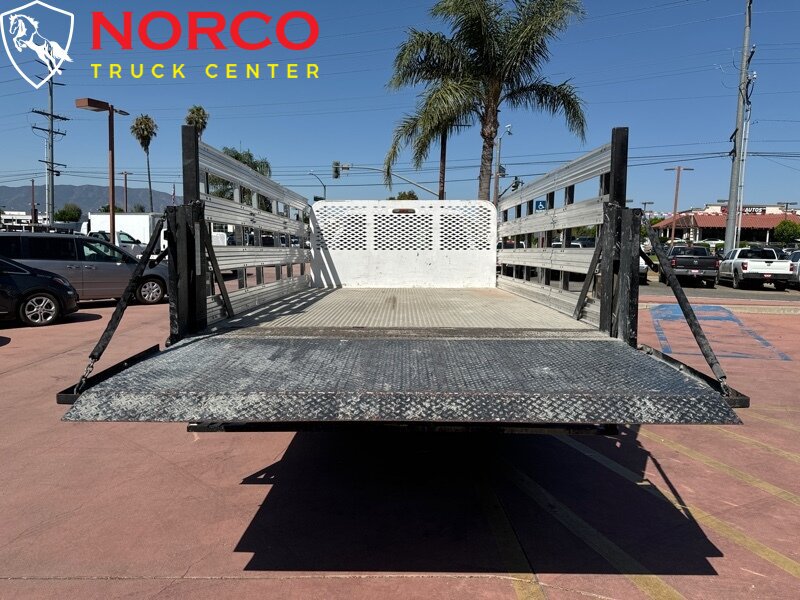 Used 2012 Ford F550 2WD Crew Cab Super Duty image 9