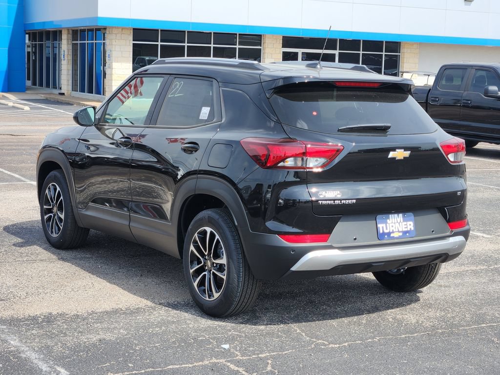 New 2026 Chevrolet TrailBlazer LT w/ Convenience Package FWD image 5