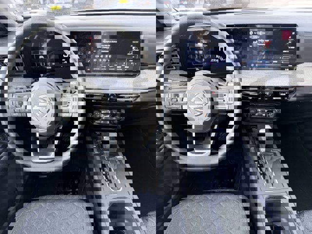 New 2026 Nissan Kicks SV image 14