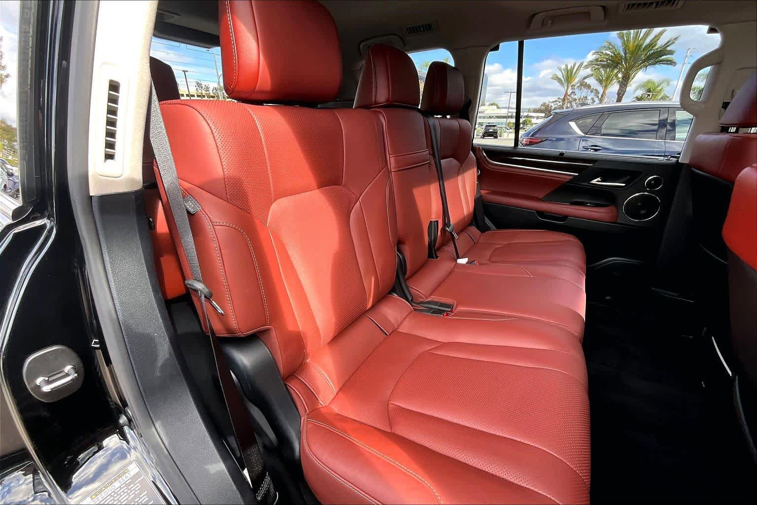 Used 2016 Lexus LX 570 4WD w/ Luxury Package image 19