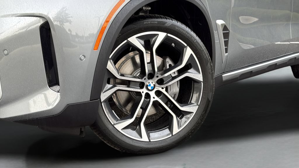 New 2026 BMW X5 xDrive40i w/ Premium Package AWD/4WD image 14