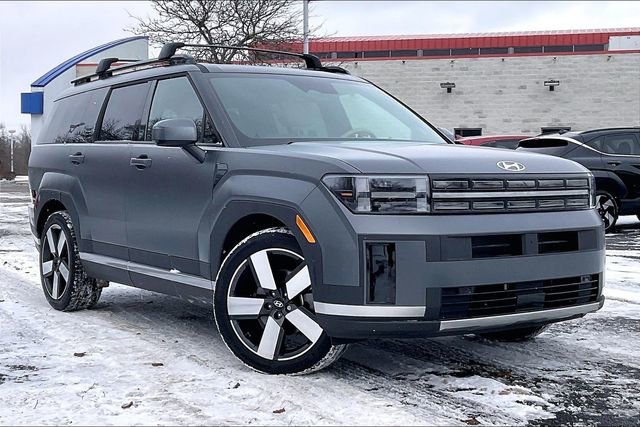 Used 2025 Hyundai Santa Fe Limited image 1