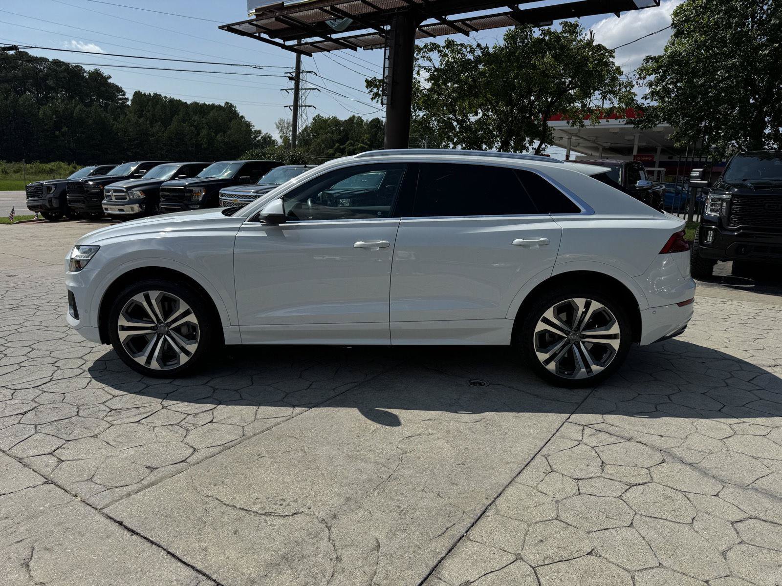 Used 2019 Audi Q8 Prestige w/ Towing Package AWD/4WD image 10