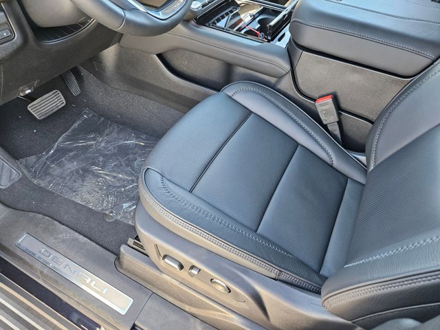 New 2026 GMC Yukon XL Denali w/ Denali Reserve Package image 4