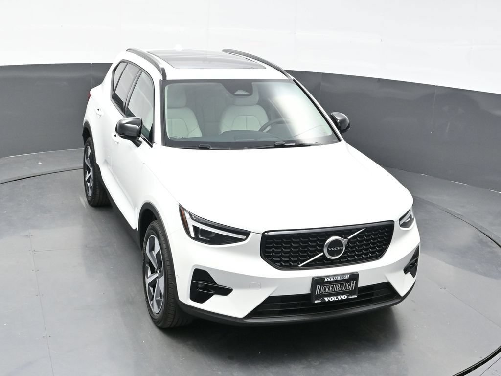 New 2026 Volvo XC40 B5 Plus w/ Protection Package Premier AWD/4WD image 17