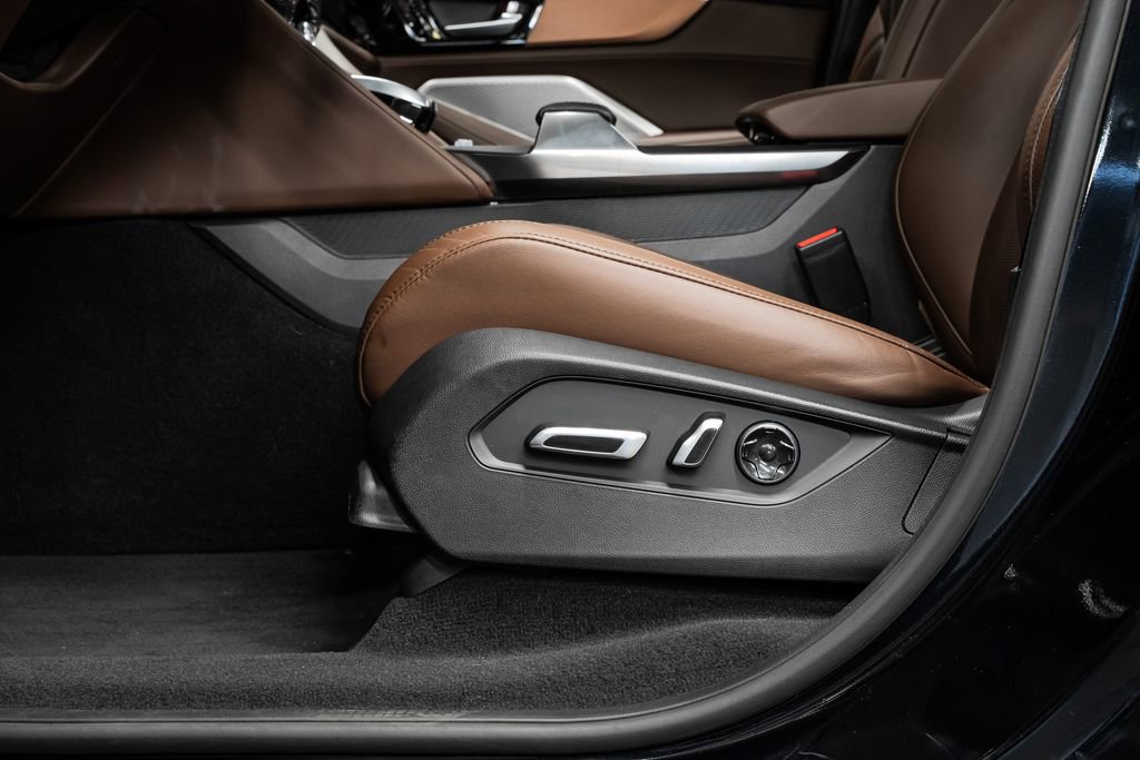 Certified 2023 Acura MDX FWD w/ Technology Package image 41