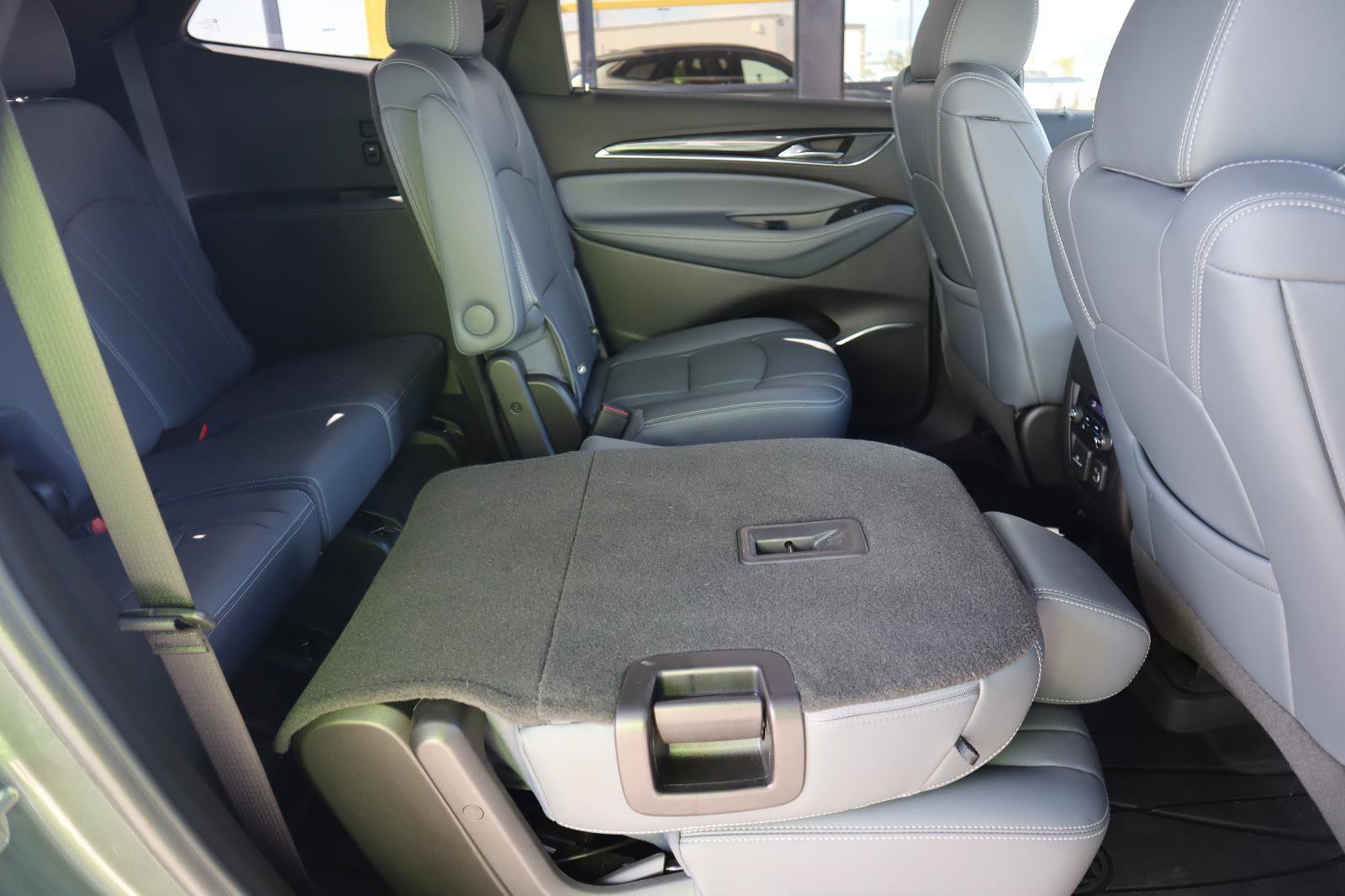 Used 2022 Buick Enclave Premium w/ Experience Buick Package image 51