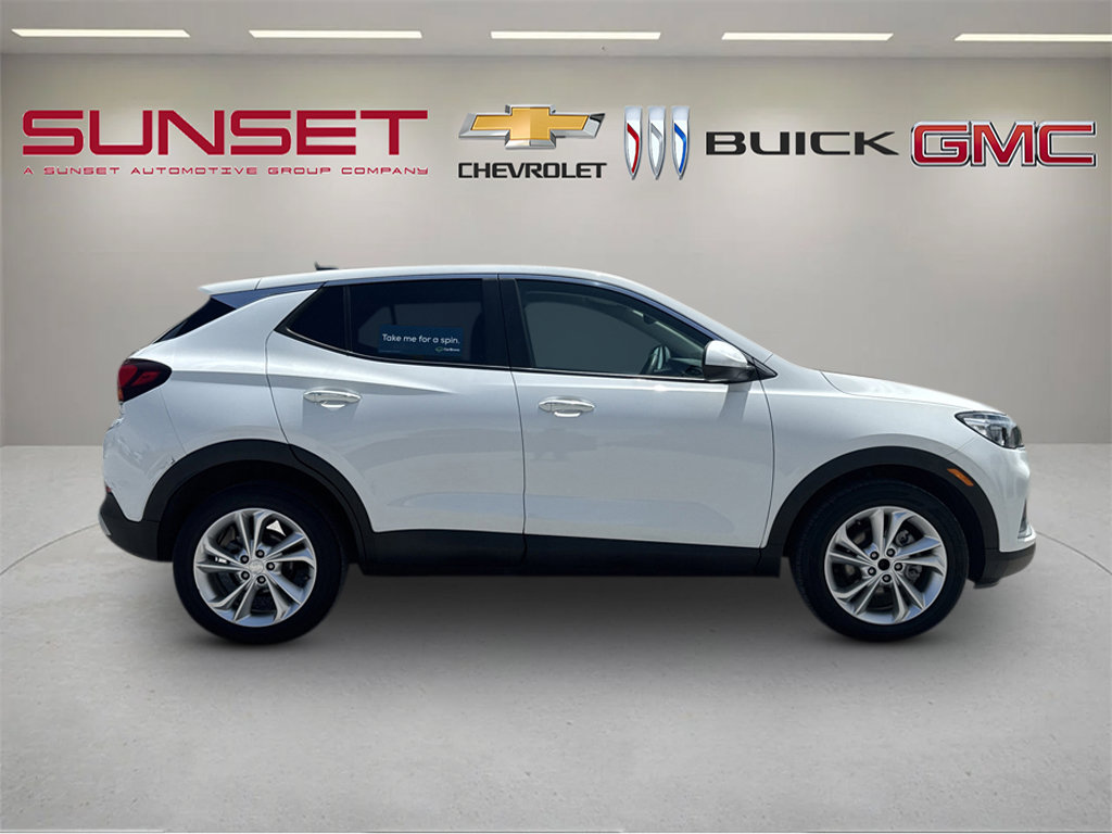 Certified 2022 Buick Encore GX Preferred w/ Cold Weather Comfort Package FWD image 3