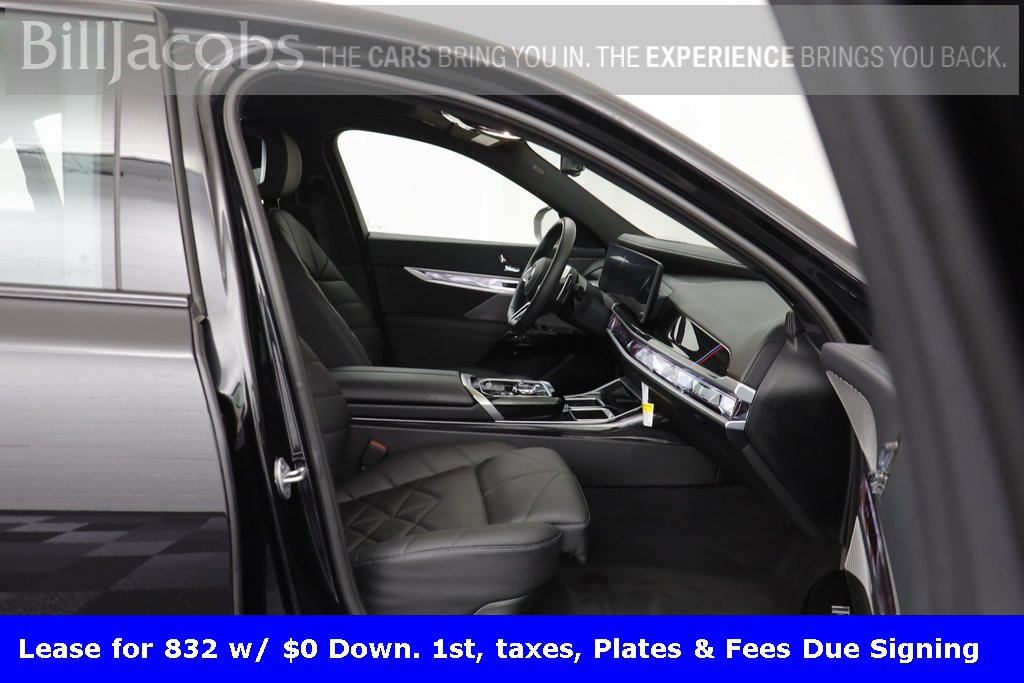 Certified 2025 BMW 740i xDrive w/ Premium Package image 20