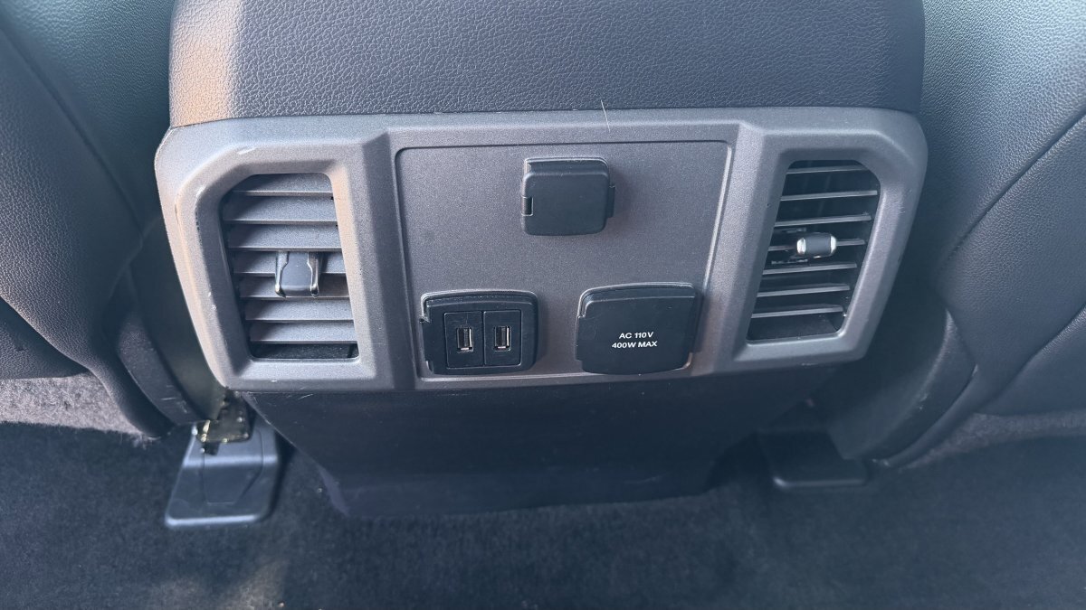 Used 2017 Ford F150 Raptor w/ Equipment Group 802A Luxury image 22