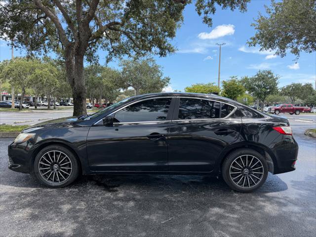 Used 2017 Acura ILX w/ AcuraWatch Plus Package FWD image 3