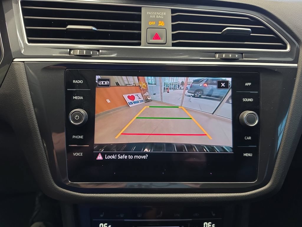 Used 2024 Volkswagen Tiguan SE R-Line w/ MDO Package, Three-Row FWD image 26