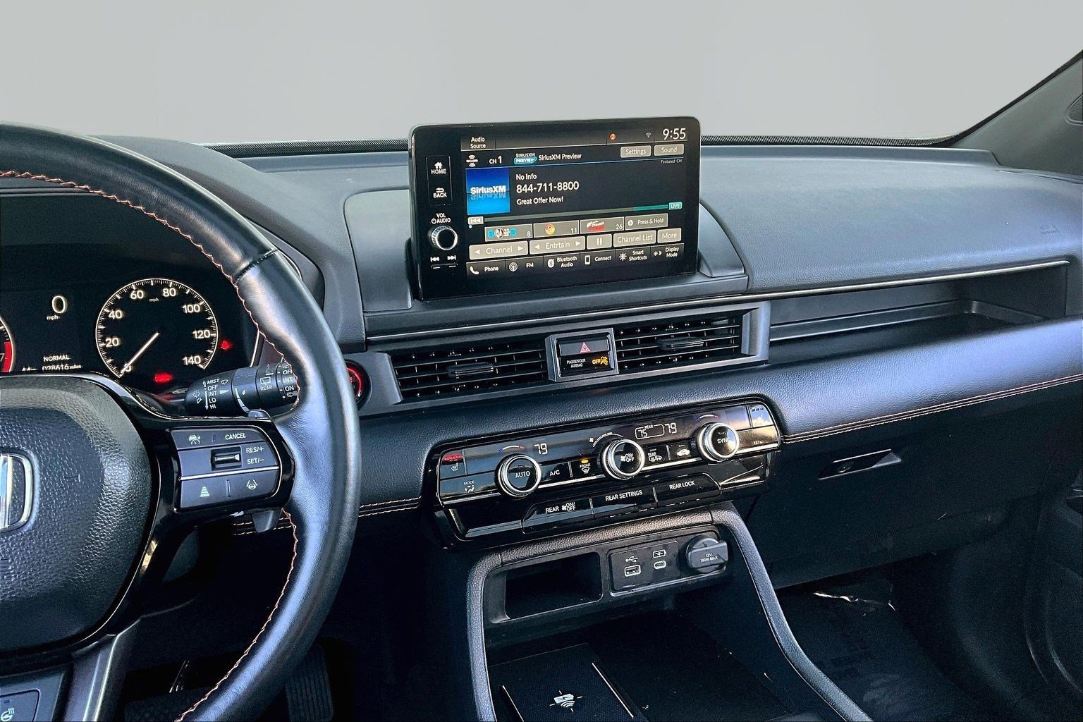 Used 2024 Honda Pilot TrailSport image 10